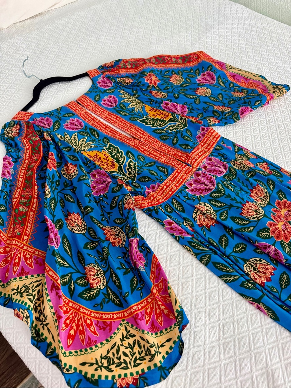 FARM Rio Blue Floral Maxi kaftan with Pineapple Garden - Picture 4 of 12